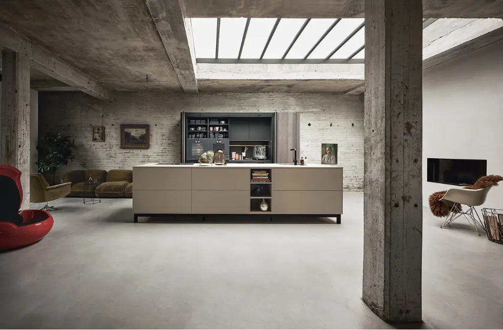 Markante Industrial-Küche in Sichtbeton und Metall